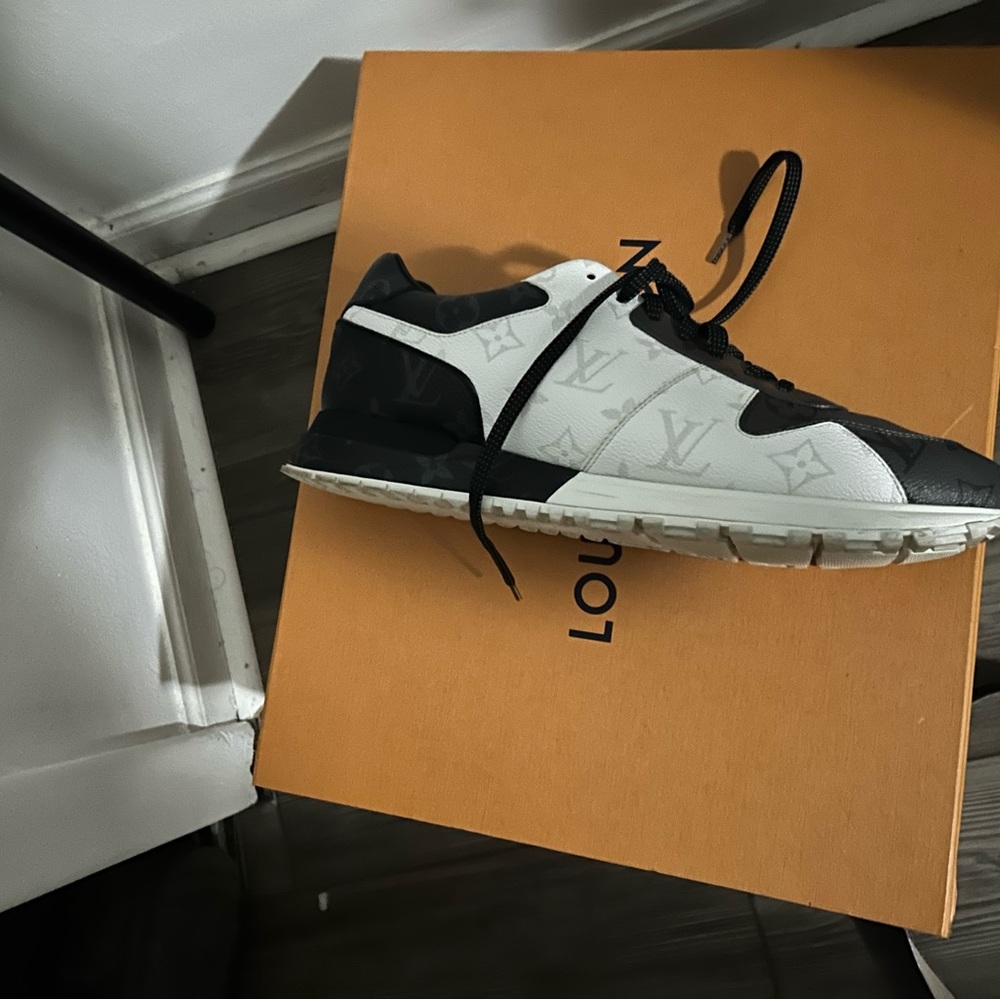 Louis Vuitton Runaway Sneakers worn purchased 2021 no box 300 obo